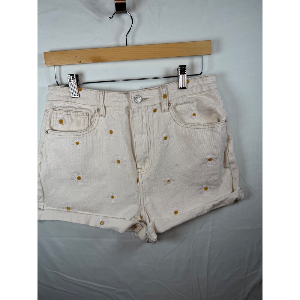 Angel Kiss Womens Daisy Embroidered Denim Shorts High Rise Cream Floral Size 7